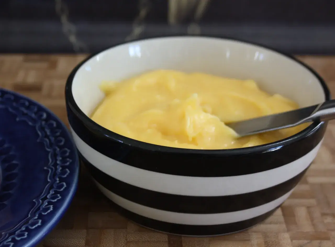 Citroncurd i tårtor - Så lyckas du med krämig fyllning!