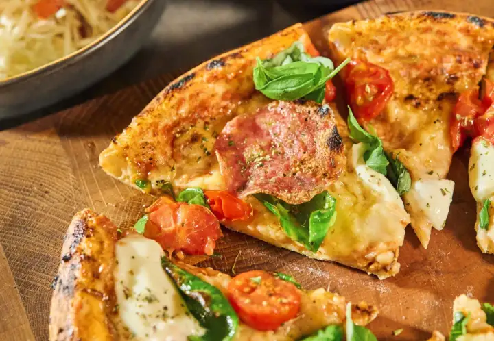 Hemmagjord pizza - Så lyckas du i vanlig ugn!